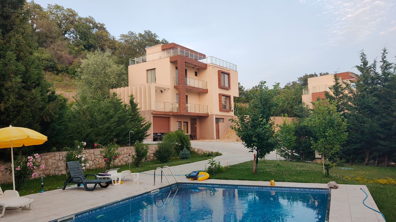 Image of Villa - 3 Bedrooms - 3 Bathrooms for Sale in Montenegro-Bar-Montenegro, Image 1